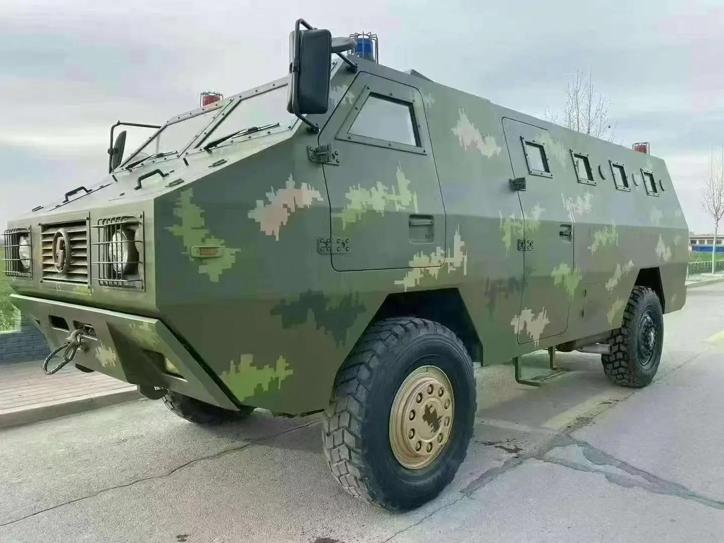 armored vehicles (17)